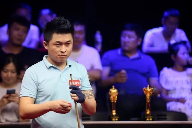 撞到滑冰时 撞到滑冰时